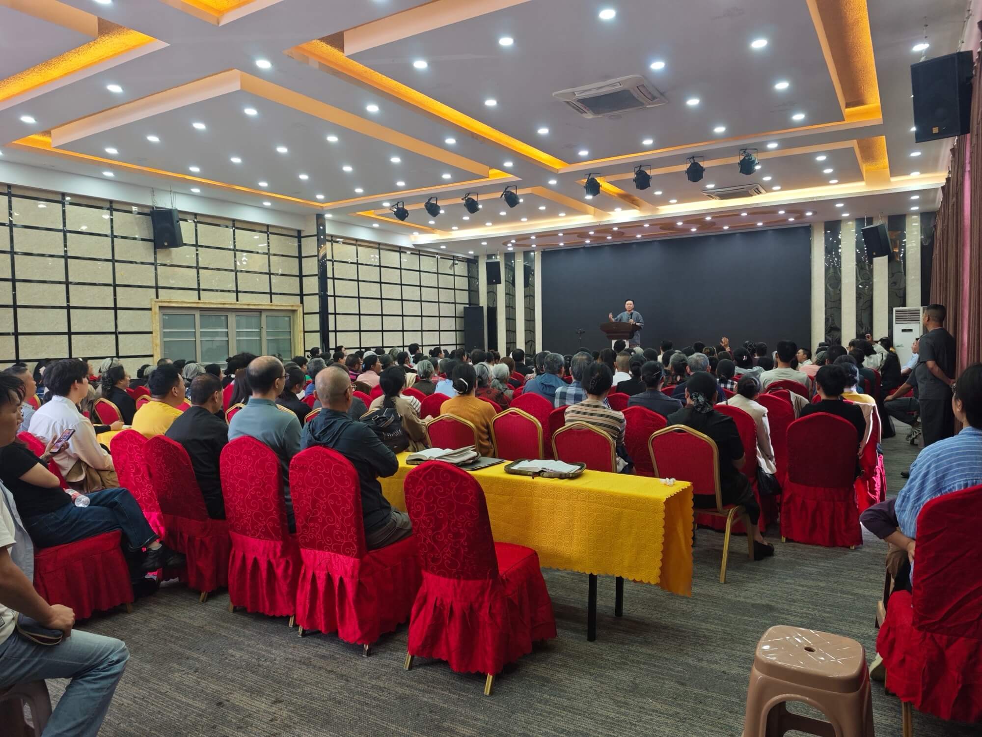 Great gathering under pressure